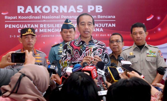 FOTO: Presiden Jokowi memberikan keterangan pers usai membuka Rakornas Penanggulangan Bencana Tahun 2023, Kamis (02/03/2023), di JiExpo, Kemayoran, Jakarta. (Foto: BPMI Setpres/Rusman)