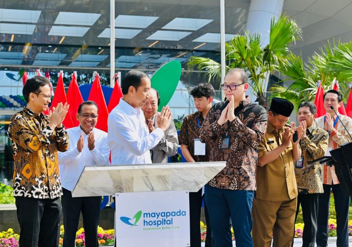 FOTO: Presiden Jokowi saat meresmikan Mayapada Hospital Bandung di Jalan Terusan Buah Batu No. 5, Kota Bandung, Jawa Barat, Senin (06/03/2023). (Foto: BPMI Setpres/Laily Rachev)