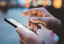 Ini Cara Mengaktifkan Kembali Kartu Telkomsel Kamu Bila Waktunya Habis Ilustrasi Handphone