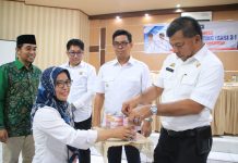 Rembuk Stunting, Andi Utta Launching Celengan Stunting FOTO: Bupati, Wabup dan Pejabat Pemkab Bulukumba Pada kegiatan Rembuk Stunting ini, Launching "Celengan Stunting".