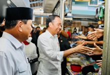 Jelang Ramadan, Presiden Cek Ketersediaan Bahan Pokok di Pasar Mendenrejo Blora FOTO: Presiden Jokowi mengunjungi Pasar Mendenrejo, Blora, Jawa Tengah, Jumat (10/03/2023). (Foto: Humas Setkab/Agung)