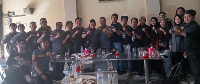 FOTO: Barisan Mahasiswa Garda Bela Negara Nasional (BM GBNN) bersama BM GBNN Sulawesi Selatan, Komisariat kampus sejajaran kota makasaar menggelar 'Silaturahmi dan Rekonsilidasi'. Sabtu (11/3)