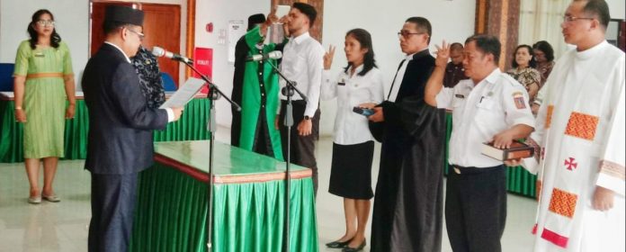 FOTO: Bupati Tana Toraja melantik 130 pejabat administrator dan fungsional. Senin, 6 Maret 2023.