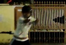 Perang Kelompok Pecah di Jalan Dangko, Warga: Makassar Tidak Aman FOTO: Hasil tangkap layar, Salah satu pelaku penyerangan menggunakan busur di Jalan Dangko. Selasa (14/3)