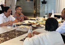 Pertemuan SP dan LBP Memantik Spekulasi Ditengah Isu Reshuffle dan Pemeriksaan Johnny Plate di Kejagung Foto: Menteri Koordinator bidang Kemaritiman dan Investasi (Menko Marves) Luhut Binsar Pandjaitan kembali bertemu dengan Ketua Umum Partai Nasional Demokrat (NasDem) Surya Paloh di NasDem Tower, Jakarta Pusat, Selasa (14/3/2023). (IG @/petergontha)