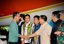 Presiden Jokowi Kunjungan Kerja ke Papua Selama 2 Hari FOTO: Presiden Joko Widodo, Saat tiba di Bandar Udara Sentani, Jayapura, Presiden Joko Widodo, Disambut oleh Menteri Pertahanan Prabowo Subianto, Panglima TNI Laksamana Yudo Margono, Kapolri Jenderal Listyo Sigit Prabowo dan Kepala BIN Budi Gunawan. Senin (20/3/2023)