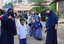 TK IT Al Fatih Sambut Ramadan dengan Pawai Keliling FOTO: Guru dan Siswa didik KB IT dan TKIT Al Fatih Makassar mengadakan pawai menyambut Bulan Suci Ramadan, Selasa, 21 Maret 2023.