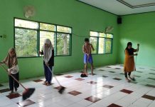 Sambut Bulan Suci Ramadan 1444 Hijriah, Pengurus GEPBUL Bersihkan Masjid di Desa Bulu Ulaweng Bone FOTO: Pengurus dan Anggota Gerakan Pemuda Bulu Ulaweng (GEPBUL) melaksanakan bakti sosial dibeberapa rumah ibadah (Masjid) di Kecamatan Patimpeng, Kabupaten Bone. Rabu (22/3)