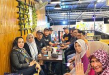 Partai Golkar Bulukumba Bakal Gelar Bazar Murah, Ini Jadwalnya FOTO: Hj. Astati Tajuddin SE, MM Ketua Panitia pelaksana Pasar Murah Partai Golkar Bulukumba saat menggelar pertemuan.