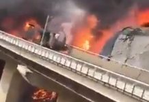 Video Bus Rombongan Jamaah Umroh Alami Kecelakaan Maut Foto: Bus jemaah umrah terbakar di Provinsi Asir, Arab Saudi, Senin (27/3/2023) Foto: Dok. Istimewa