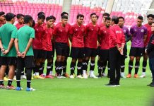 Presiden Jokowi Temui Timnas U-20 di Stadion GBK FOTO: Presiden Jokowi didampingi Ketua Umum PSSI Erick Thohir bertemu dengan para pemain Timnas Indonesia U-20, Sabtu (01/04/2023), di Stadion GBK, Jakarta. (Foto: Humas Setkab/Rahmat)