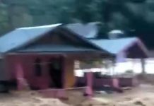 Banjir Bandang Terjadi di Kecamatan Bajo Barat Luwu FOTO: tangkap layar Luapan air sungai Suso di Kecamatan Bajo Barat, Kabupaten Luwu. Minggu (2/4/2023)