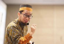 Ustadz Adi Hidayat: Baca Doa ini Saat Sujud, Hajat Akan Dikabulkan Allah SWT FOTO: Ustadz Adi Hidayat (ist)