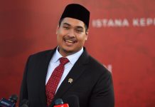 Tiga Arahan Presiden Jokowi kepada Menpora Dito Ariotedjo FOTO: Menpora Dito Ariotedjo usai pelantikan di Istana Negara, Jakarta, Senin (03/04/2023). (Foto: Humas Setkab/Agung)