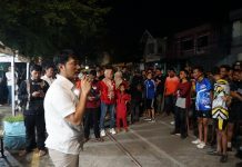 Buka Lantang Bangia Run Race, dr Udin Malik: Pemuda Harus Berani Berprestasi FOTO: Sekretaris KORMI Makassar, dr Udin Malik resmi membuka olahraga rekreasi masyarakat bertajuk Lantang Bangia Run Race di Kecamatan Tallo, Selasa (04/04) malam.