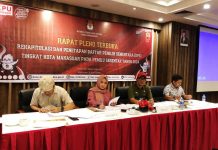 KPU Makassar Gelar Rekapitulasi dan Penetapan DPS, ini Jumlah Pemilih dan TPS FOTO: Komisi Pemilihan Umum (KPU) menggelar rapat pleno terbuka rekapitulasi dan penetapan daftar pemilih sementara (DPS) tingkat kota Makassar pada pemilu serentak di 2024 mendatang yang berlangsung di Arthama hotel. Rabu (5/4/2023).