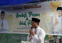Buka Puasa Bersama Puluhan Warga Jalan Latimojong, dr Udin Malik Sosialisasikan Dokter Kita FOTO: Ketua Forum Kemanusian Kota Makassar (FKKM), dr Udin Malik kembali menjali silaturahmi dengan buka puasa bersama di Lorong Wisata Logrono, Jl G Latimojong, Kelurahan Gaddong, Kecamatan Bontoala, Sabtu (08/04).
