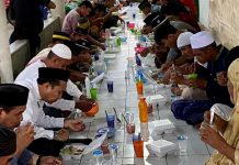 Warga dan Tokoh Masyarakat Baebunta Selatan Antusias Sambut Andi Rahim di Safari Ramadhan