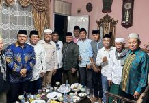PP KKT Jeneponto Gelar Buka Puasa Bersama, Prof Bahaking: Ini Silahturahmi dengan Tokoh Masyarakat Turatea FOTO: Pusat Kerukunan Keluarga Turatea (PP KKT) Jeneponto melalukan buka puasa bersama dengan tokoh-tokoh masyarakat Jeneponto di Paopao, Paccinnongan, Somba Opu, Gowa pada Ahad, 9 April 2023.