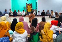 Ratusan Sahabat Ismail Gelar Buka Puasa Bersama di Tallo FOTO: H. Ismail saat berdialog bersama ratusan Sahabat Ismail. Ahad (9/4)