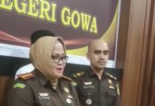 DPP-LKKN Desak Kejari Gowa Tetapkan 92 Kades Sebagai Tersangka Kasus Pengadaan Mobil Truk Sampah FOTO: Kepala Kejaksaan Negeri Gowa Yeni Andriani saat memberikan keterangan persnya kepada awak Senin (13/2) lalu. (Tangkap layar)