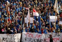Rocky sebut Kemungkinan ada Aksi Besar Mahasiswa dan LSM FOTO: Aksi Demostrasi mahasiswa di Indonesia. ANTARA FOTO/Arnas Padda