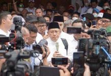 Anas Merasa Dikriminalisasi, Eks Waket KPK: Cara Kampungan FOTO: Anas Urbaningrum saat bebas dari Lembaga Pemasyarakatan (Lapas) Sukamiskin, Bandung, Jawa Barat, Selasa (11/4/2023).