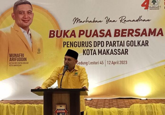 FOTO: Ketua Golkar Makassar Munafri Arifuddin (Appi) dalam kegiatan buka puasa bersama ratusan pengurus pimpinan kelurahan (Pimlur) dan kecamatan (Pimcam) di kota Makassar hadir di gedung Lestari 45 Jalan Urip Sumoharjo Makassar. Rabu, (12/4/2023).