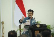 Mentan SYL Minta Gapki Perkuat Industri Sawit dan Perkokoh Ekonomi Nasional FOTO: Menteri Pertanian Syahrul Yasin Limpo (Mentan SYL) saat memberi arahanya di dalam pengukuhan pengurus Gabungan Pengusaha Kelapa Sawit Indonesia (Gapki) di Istana Wakil Presiden, Jakarta.