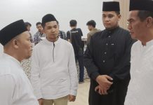 Andi Amar Ma’ruf Masuk Jajaran Elit PP Muhammadiyah, ASB: Dia Tokoh Muda Sulsel FOTO: Kiri Plt Ketua DPD KNPI Sulawesi Selatan Dr. Andi Surahman Batara, (Baju Hitam) Andi Amar Ma’ruf, dan Andi Amran Sulaiman saat digelar Buka Puasa Bersama DPD KNPI di Makassar.