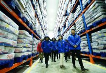 Mentan SYL: Ribuan Ton Daging Beku Siap Amankan Kebutuhan Lebaran FOTO: Menteri Pertanian Syahrul Yasin Limpo saat mengecek ketersediaan sapi potong di Cold Storage atau tempat penyimpanan daging beku milik PT. Dua Putra Perkasa Pratama di Kecamatan Rawalumbu, Kota Bekasi, Jawa Barat, Jumat, 14 April 2023.
