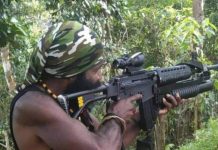 Warga Sipil OAP Tewas Ditembak OPM di Intan Jaya Papua Tengah Beredar Foto Kelompok Teroris KKB Kuasai sejumlah Amunisi, Senjata dan Handphone diduga milik Satuan Tugas Batalyon Infanteri Yonif Raider 321/Galuh Taruna (Yonif R 321/GT)