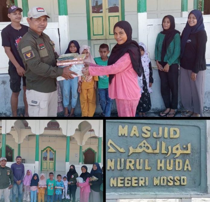 FOTO: Kegiatan jelang HUT AK Maluku. Pembagian Al qura'an dan Sajadah