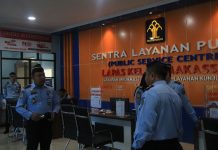 Jelang Hari Raya Idul Fitri, Lapas Makassar Simulasi Kunjungan Tatap Muka FOTO: Lembaga Pemasyarakatan Kelas I Makassar lakukan simulasi alur kunjungan tatap muka bagi Warga Binaan Pemasyarakatan (WBP) guna mengantisipasi kunjungan yang akan mengalami peningkatan signifikan setelah 3 Tahun ditiadakan. Makassar. (18/04/2023)
