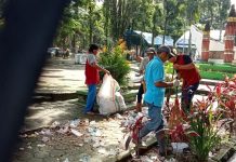 UKI Toraja Bersama DLH Tangani Sampah dengan Baik Pasca Wisuda