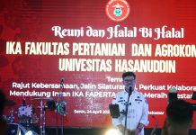 Mentan SYL Ajak IKA Faperta Unhas Kembangkan Smart Farming FOTO: Menteri Pertanian Syahrul Yasin Limpo (Mentan SYL) Halal BI halal dengan Ikatan Alumni Fakultas Pertanian Universitas Hasanuddin Makassar