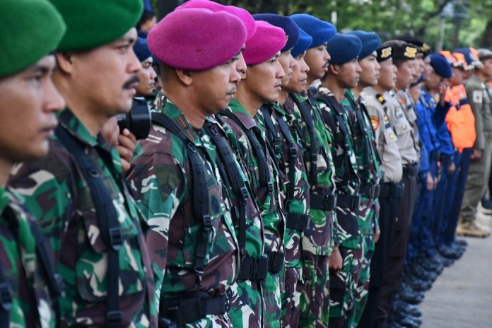 FOTO: Prajurit Batalyon Marinir Pertahanan Pangkalan (Yonmarhanlan) VI mengikuti rangkaian Peringatan Hari Otonomi Daerah XXVII Tahun 2023 dengan tema 