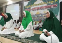 Ketua Komunitas se Kota Makassar Gelar Buka Puasa Bersama FOTO: Para Ketua Komunitas saat mengisi ziki jelang buka puasa. Sabtu (8/4/2023)