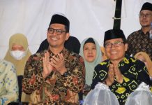 Wabup Edy Manaf Hadiri Pembukaan STQH, Bawa 58 Orang Kontingen FOTO: Wakil Bupati Andi Edy Manaf dan Bupati Kepulauan Selayar, H. Muh. Basli Ali Hadiri Pembukaan STQH ke 33 di Lapangan Pemuda Benteng Kabupaten Kepulauan Selayar, Selasa 2 Mei 2023 malam.