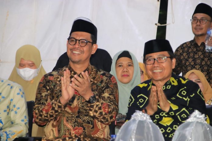 FOTO: Wakil Bupati Andi Edy Manaf dan Bupati Kepulauan Selayar, H. Muh. Basli Ali Hadiri Pembukaan STQH ke 33 di Lapangan Pemuda Benteng Kabupaten Kepulauan Selayar, Selasa 2 Mei 2023 malam.