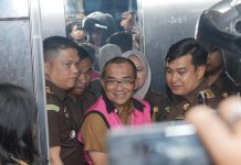 Penyidik Pidsus Kejati Sulsel Kembali Tetapkan 2 Tersangka Penetapan Harga Dasar Pasir Laut Takalar FOTO: JM Mantan Kepala Bidang Pajak dan Retribusi Daerah pada Badan Pengelolaan Keuangan Daerah Kabupaten Takalar tahun 2020.