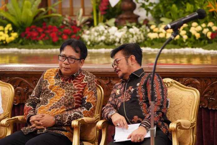 FOTO: Menteri Pertanian Syahrul Yasin Limpo dan Kepala Badan Pusat Statistik (BPS), Margo Yuwono saat berada di istana negara. Sensus Pertanian 2023, Senin, 15 Mei 2023.