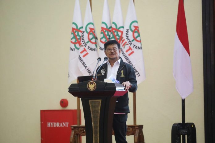 FOTO: Menteri Pertanian Syahrul Yasin Limpo saat menghadiri pembukaan rapat kerja I DPP Wanita Tani Indonesia HKTI Periode 2, Rabu, 17 Mei 2023.