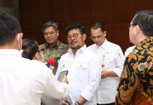 Mentan SYL Sebagai Menperin Ad Interim Perkuat Kolaborasi Kementan-Kemenperin FOTO: Syahrul Yasin Limpo Menteri Pertanian yang juga Menteri Perindustrian Ad Interim saat ditemui awak media