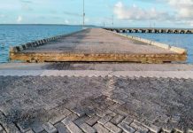 Dermaga Bonerate dan Kawau Nantikan Tim Survey Dirjen Laut Kemenhub RI FOTO: Kondisi Dermaga Bonerate, Kecamatan Pasimarannu, dan Dermaga Kawau, Kecamatan Pasilambena yang mengalami kerusakan serius akibat diguncang bencana gempa magnitudo 7,5 SR, Selasa, (14/12) 2021 lalu.