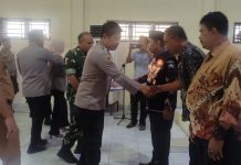 Kapolsek Manggala Bersama TRIPIKA, Aktifkan dan Kukuhkan Forum Kemitraan Polisi Masyarakat FOTO: Kapolsek Manggala, Kompol H. Syamsuardi, S.Sos,. MH bersama Unsur Tripika Manggala, Silaturahmi dan Pengukuhan Pengurus Forum Kemitraan Polisi Masyarakat (FKPM) bertempat di Aula Kecamatan Manggala Jln. Bitoa Raya Kel. Manggala, Minggu (20/05/23)