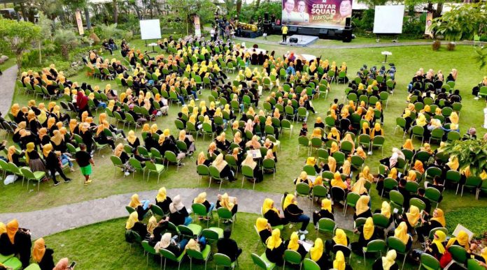 FOTO: Rahman Pina mengumpulkan ribuan tim pemenangan yang masih solid dan terjaga sejak 2019 lalu di Max One Hotel, Minggu 21 Mei 2024.