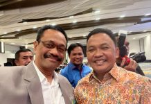 WR 1 Kalla Institute Hadiri Wisuda Akbar IX SIT Al-Fityan School Gowa FOTO: Bupati Kabupaten Bantaeng, Dr Ilhamsyah Azikin, tampak juga di acara Wisuda Akbar tersebut, Prof Dr Sukardi Weda, yang juga Wakil Rektor bidang Akademik dan Kemahasiswaan Kalla Institute.