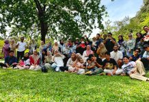 Sivitas Akademika Kalla Institute Berlibur ke Sumpang Bita Pangkep FOTO: Sivitas akademika Kalla Institute beserta keluarga berkunjung ke Sumpang Bita, Kabupaten Pangkajene Kepulauan (Pangkep).