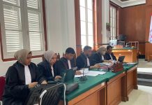 Majelis Hakim Tunda Sidang Tipikor PDAM Makassar FOTO: Jaksa Penuntut Umum Kejati Sulsel diantaranya Muhammad Yusuf, SH.MH., Dr. Mudazzir Munsyir, SH.,MH., Sulwahidah, SH.,MH., Ariani Femi, SH.,MH., Kamaria, SH.MH., dan Abdullah, SH.MH